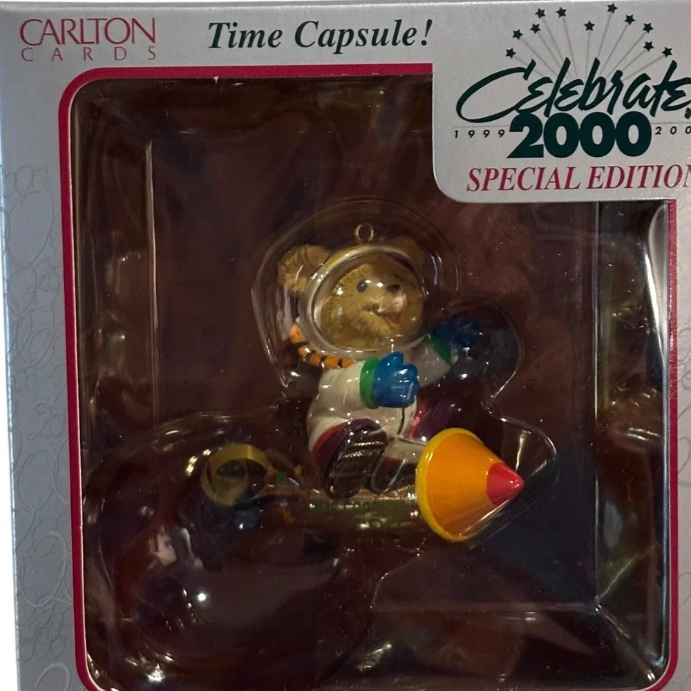 Carlton Cards Heirloom Ornament 2000 Astronaut Bear Rocket Time Capsule CXOR-304